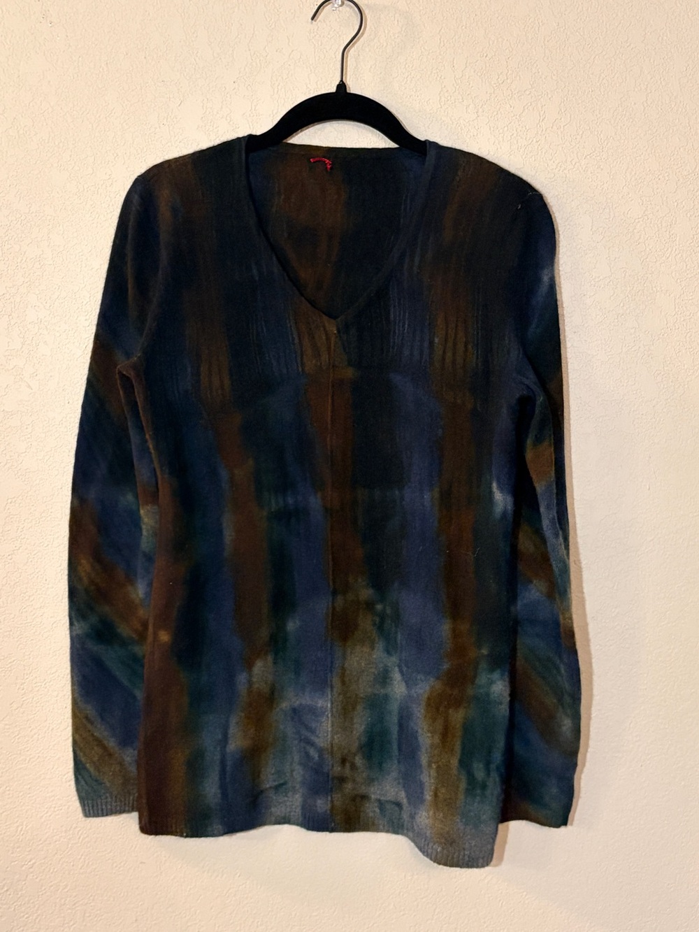 Galadriel Mattei Hand-Dyed Reclaimed Cashmere V-Neck Sweater - Small
